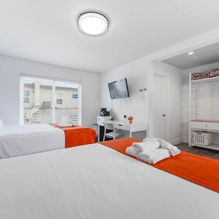 Cozy 1 Bedroom With Pool Steps From The Beach #47 Hollywood Dış mekan fotoğraf