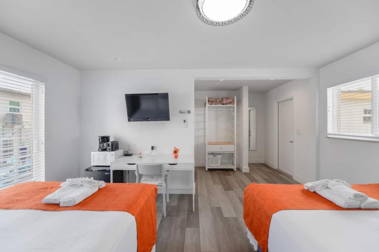 Cozy 1 Bedroom With Pool Steps From The Beach #47 Hollywood Dış mekan fotoğraf