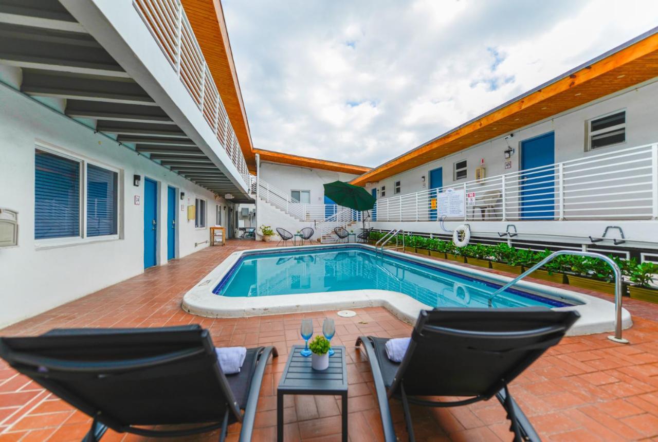 Cozy 1 Bedroom With Pool Steps From The Beach #47 Hollywood Dış mekan fotoğraf